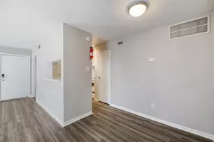 11715 S Glen Dr, Houston, TX 77099 - Photo 3
