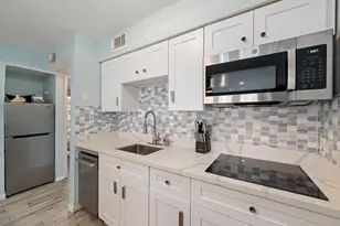 6300 Seawall Blvd, Galveston, TX 77551 - Photo 9