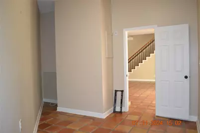 24 Bayou Pointe Drive, Houston, TX 77063 - Photo 5