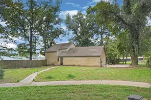 71 April Wind Dr S, Conroe, TX 77356 - Photo 27