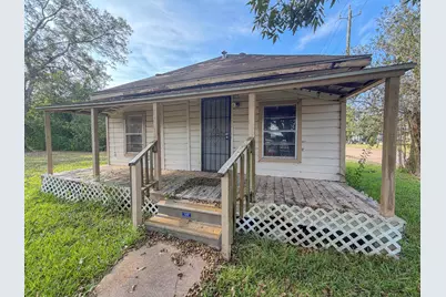 702 Mattie Street, Wharton, TX 77488 - Photo 1