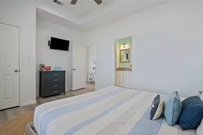 992 Hilton Head, Gilchrist, TX 77617 - Photo 25