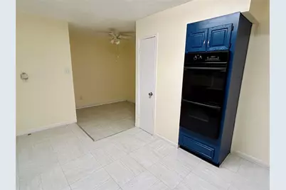 5806 Beldart Street, Houston, TX 77033 - Photo 9