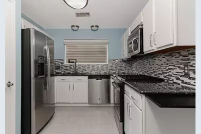 3 Fiddlers Cove Place, The Woodlands, TX 77381 - Photo 7