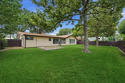 302 Village Drive, Sugar Land, TX 77498 - Photo 35