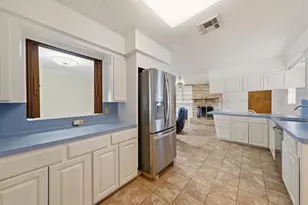 302 Village Dr, Sugar Land, TX 77498 - Photo 9