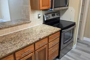10555 Turtlewood Ct, Houston, TX 77072 - Photo 9