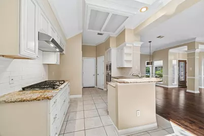 2823 N Strathford Lane, Kingwood, TX 77345 - Photo 11