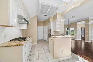 2823 N Strathford Ln, Kingwood, TX 77345 - Photo 11