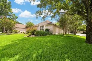 2823 N Strathford Ln, Kingwood, TX 77345 - Photo 25