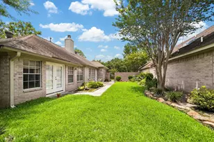 2823 N Strathford Ln, Kingwood, TX 77345 - Photo 23