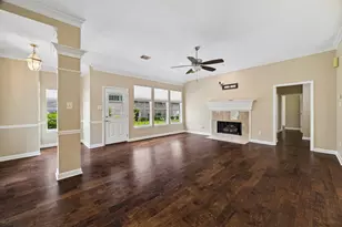 2823 N Strathford Ln, Kingwood, TX 77345 - Photo 3