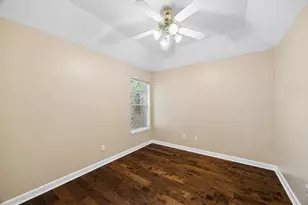 2823 N Strathford Ln, Kingwood, TX 77345 - Photo 15