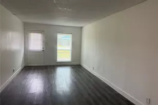 707 S 2nd St, La Porte, TX 77571 - Photo 3