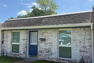 707 S 2nd St, La Porte, TX 77571 - Photo 1