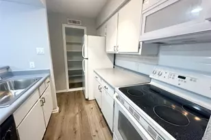1900 Bay Area Blvd, Houston, TX 77058 - Photo 5