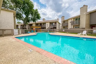 1900 Bay Area Boulevard #102, Houston, TX 77058 - Photo 15