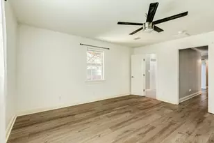 1614 Avenue F, Danbury, TX 77534 - Photo 13