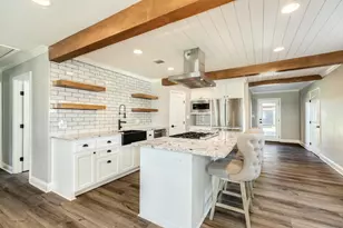 1614 Avenue F, Danbury, TX 77534 - Photo 1