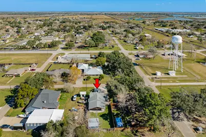 1614 Avenue F, Danbury, TX 77534 - Photo 3