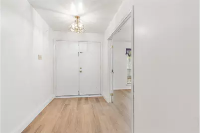 8903 Roos Road, Houston, TX 77036 - Photo 9