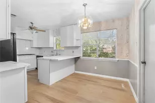 8903 Roos Rd, Houston, TX 77036 - Photo 9