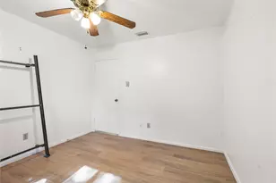 8903 Roos Rd, Houston, TX 77036 - Photo 21