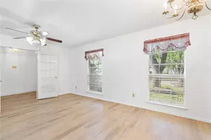 8903 Roos Rd, Houston, TX 77036 - Photo 5