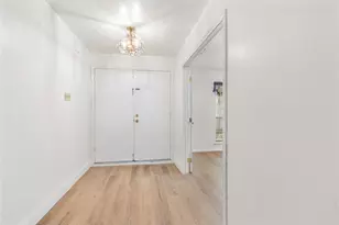 8903 Roos Rd, Houston, TX 77036 - Photo 11