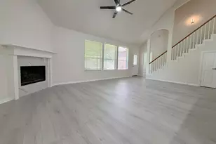 3827 Canton Dr, Pearland, TX 77584 - Photo 3