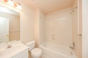 14203 Alamosa Ct, Sugar Land, TX 77498 - Photo 23