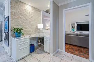 16402 Clearcrest Dr, Houston, TX 77059 - Photo 17