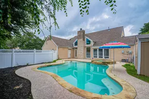 16402 Clearcrest Dr, Houston, TX 77059 - Photo 29