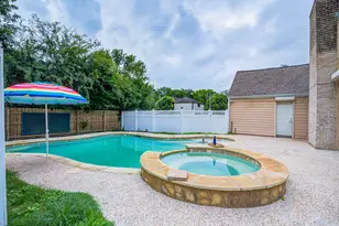 16402 Clearcrest Dr, Houston, TX 77059 - Photo 31