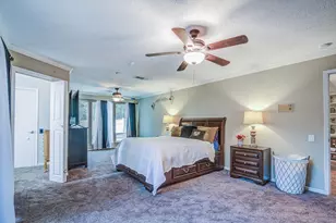 16402 Clearcrest Dr, Houston, TX 77059 - Photo 19