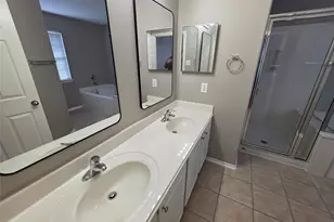 94 N Burberry Park Circle N, Spring, TX 77382 - Photo 17