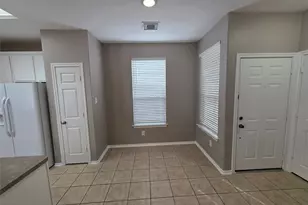 94 N Burberry Park Circle N, Spring, TX 77382 - Photo 3