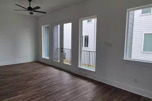 3213 St Emanuel Streets, Houston, TX 77004 - Photo 11