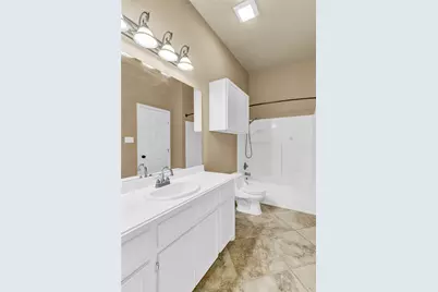 420 Forest Oaks Lane, Lake Jackson, TX 77566 - Photo 25