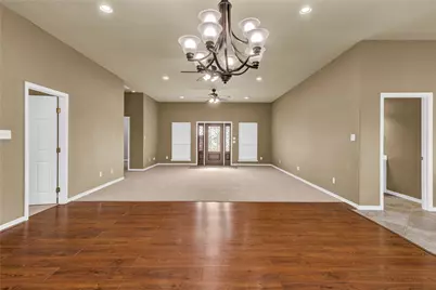 420 Forest Oaks Lane, Lake Jackson, TX 77566 - Photo 13