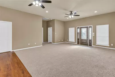 420 Forest Oaks Lane, Lake Jackson, TX 77566 - Photo 9