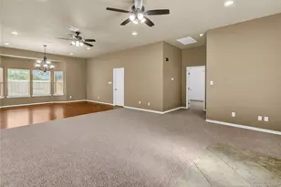 420 Forest Oaks Ln, Lake Jackson, TX 77566 - Photo 11