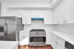 611 E 39th St, Houston, TX 77022 - Photo 9