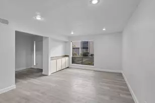 9005 Imogene St, Houston, TX 77036 - Photo 5