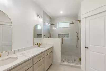 114 Dwire Drive, La Porte, TX 77571 - Photo 9