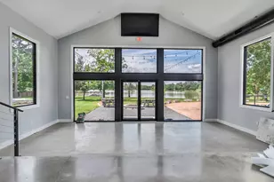 351 White Oak Dr, Houston, TX 77336 - Photo 37