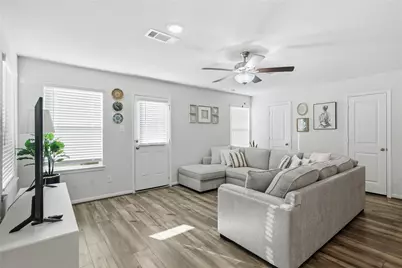 5235 Shallowhurst Lane, Katy, TX 77449 - Photo 7