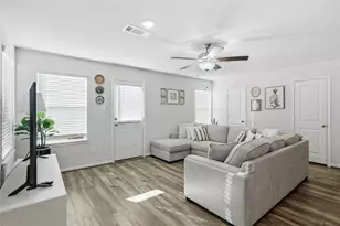 5235 Shallowhurst Ln, Katy, TX 77449 - Photo 7