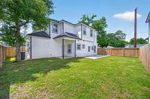 9007 Hilda St, Houston, TX 77033 - Photo 17