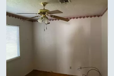 543 Bluebonnet Drive, Freeport, TX 77541 - Photo 11